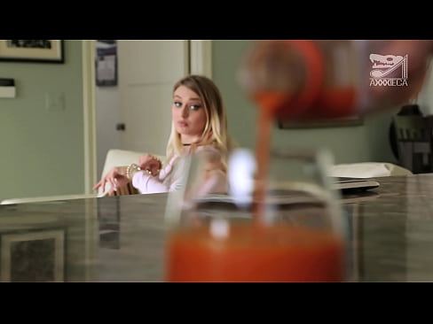 ❤️ Ragazza calda cù tette grandi è figa stretta riceve u cazzo da u perdente, ma assai duru ️❌ Video cazzo à co.pornado-co.ru ☑