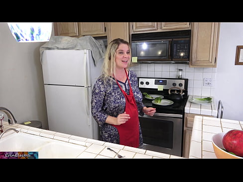 ❤️ Stepmom u munghje in cucina prima di a so data ️❌ Video cazzo à co.pornado-co.ru ☑