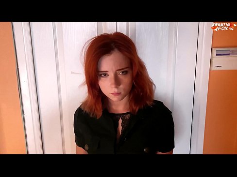 ❤️ A Guardia di Sicurezza hà punitu una bella donna per un tacchettu - Cum in bocca ️❌ Video cazzo à co.pornado-co.ru ☑
