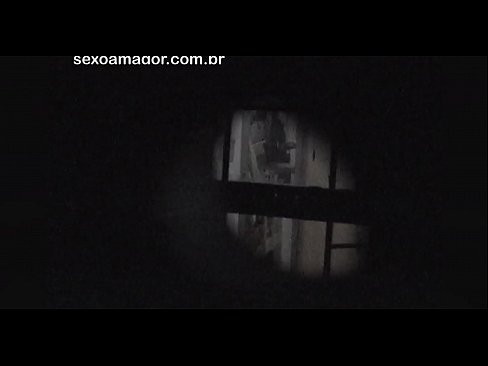 ❤️ Blondie hè videoregistrata in segretu da un voyeur di u quartieru nascostu daretu à i mattoni cavi ️❌ Video cazzo à co.pornado-co.ru ☑
