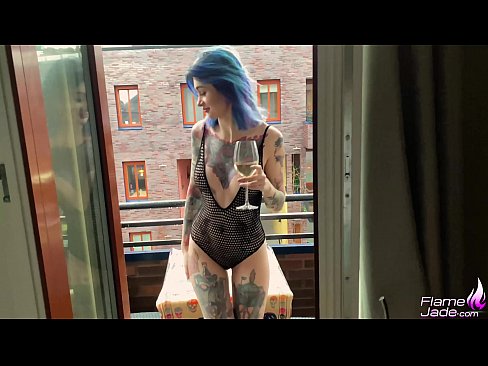 ❤️ Ragazza tremenda chì succhia cù una bocca è cazzo appassionatamente sottu à u celu apertu ️❌ Video cazzo à co.pornado-co.ru ☑